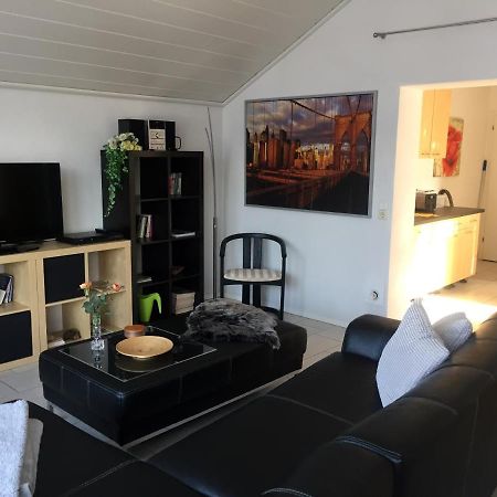 Blindert Apartment Мехерних Екстериор снимка